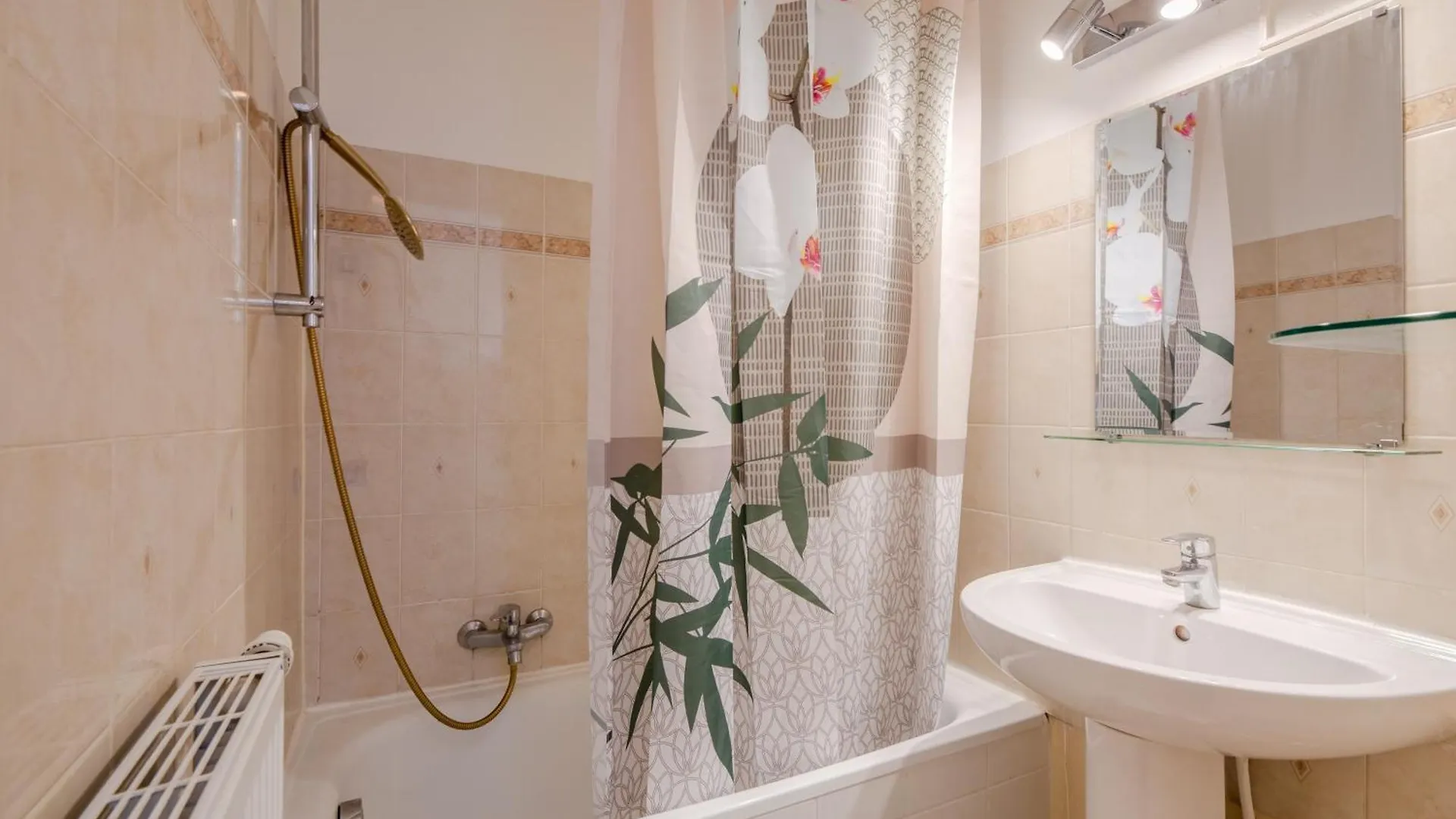L'Auriasque - A 5 Min A Pied Du Centre-Ville Frejus Apartment