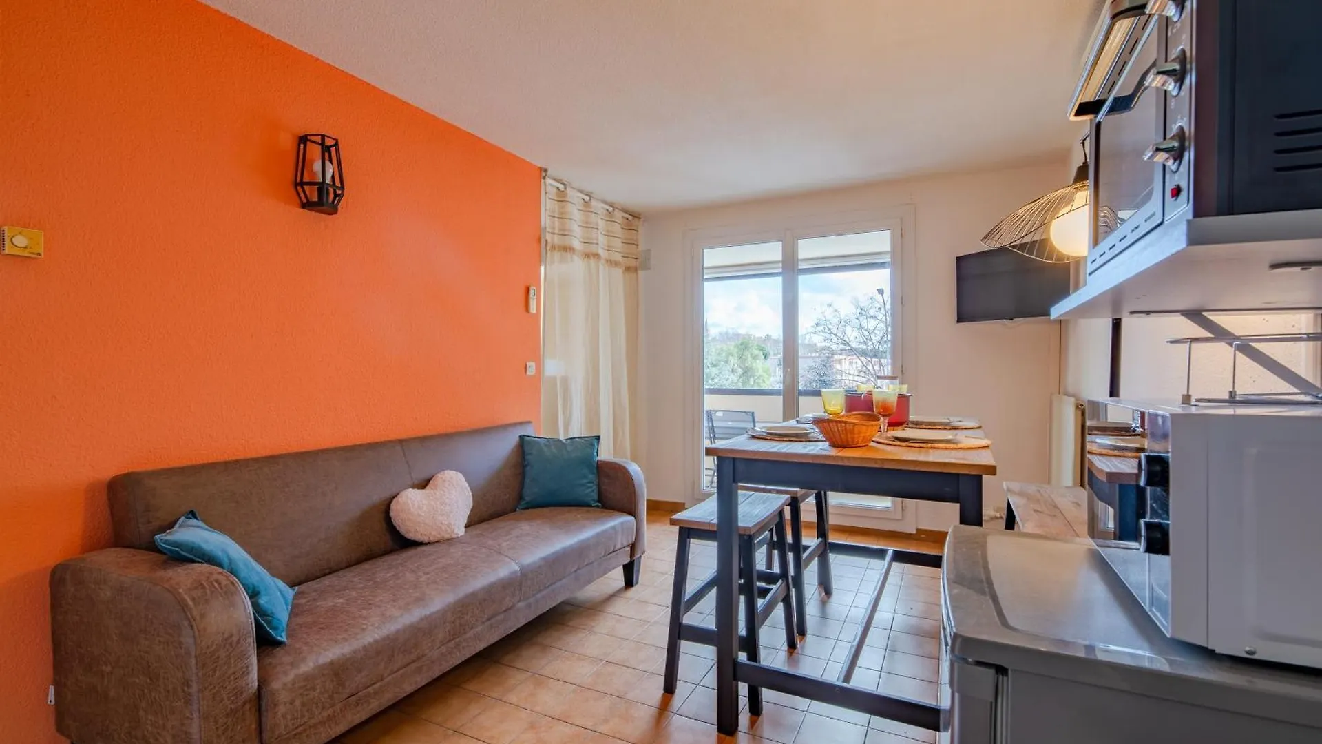 Apartment L'Auriasque - A 5 Min A Pied Du Centre-Ville Frejus